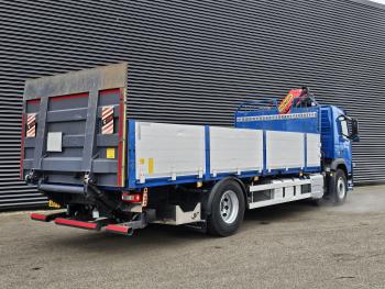 FM 330 4x2 / PALFINGER CRANE / KRAN + TAIL LIFT